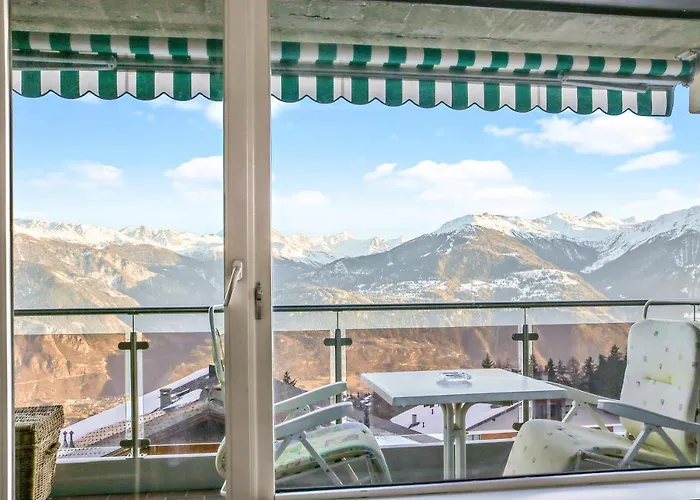 A - Avec Magnifique Vue Sur La Vallee